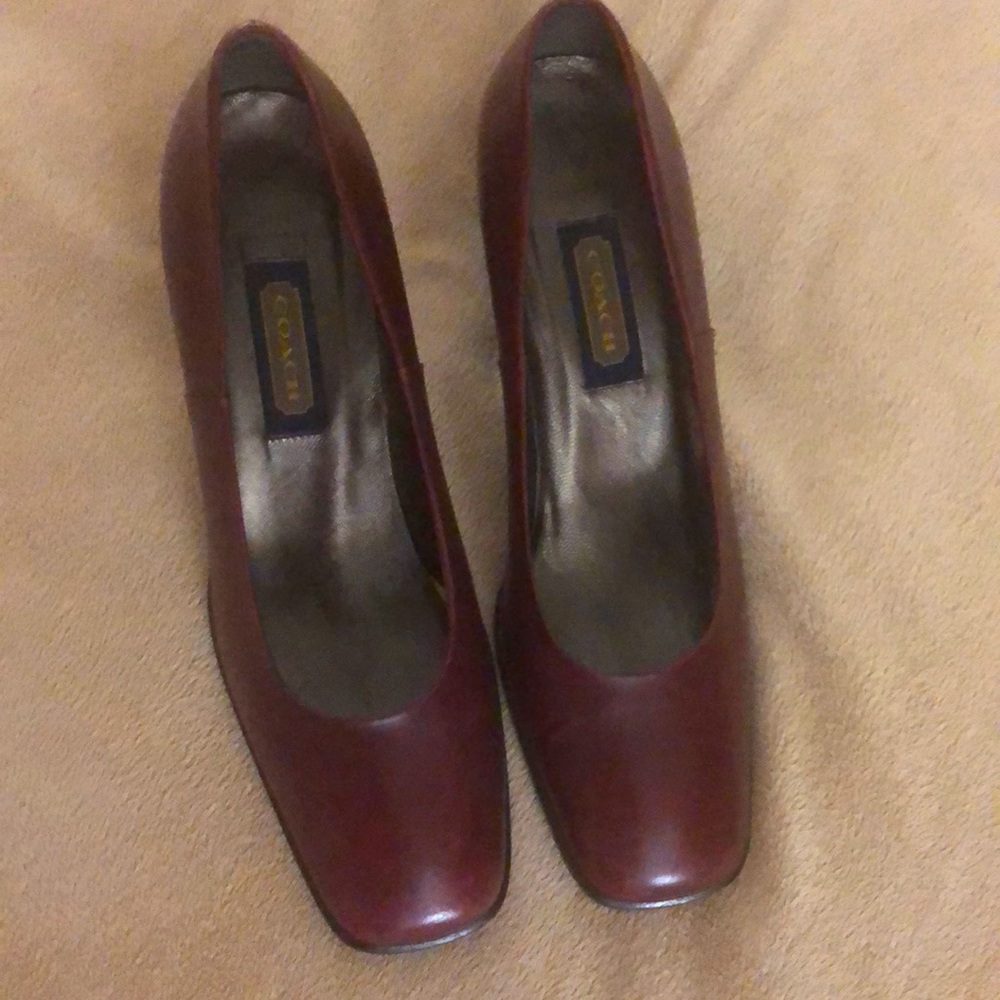Coach pumps 3 inch heel, burgundy